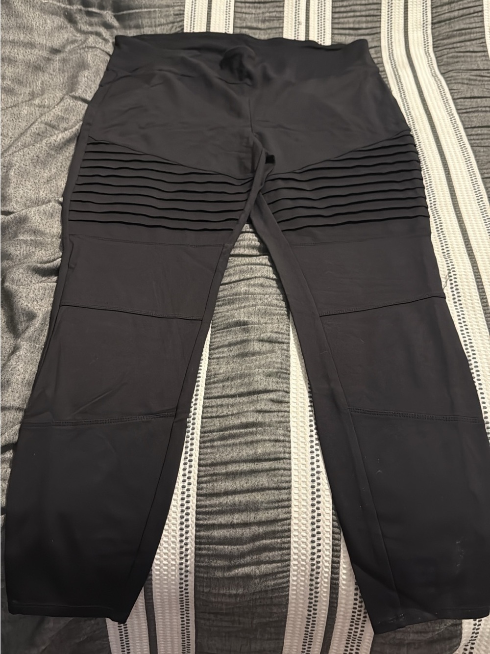 LuLaRoe luxe Black Leggings